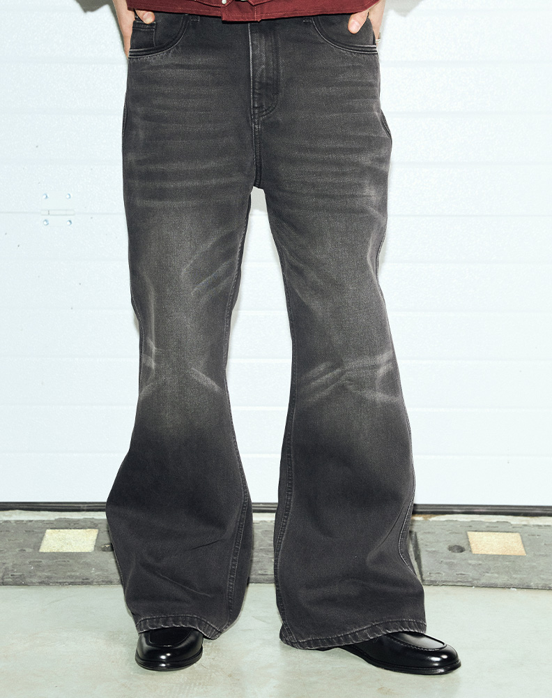 Джинсы «Клёш» чёрные с эффектом варки