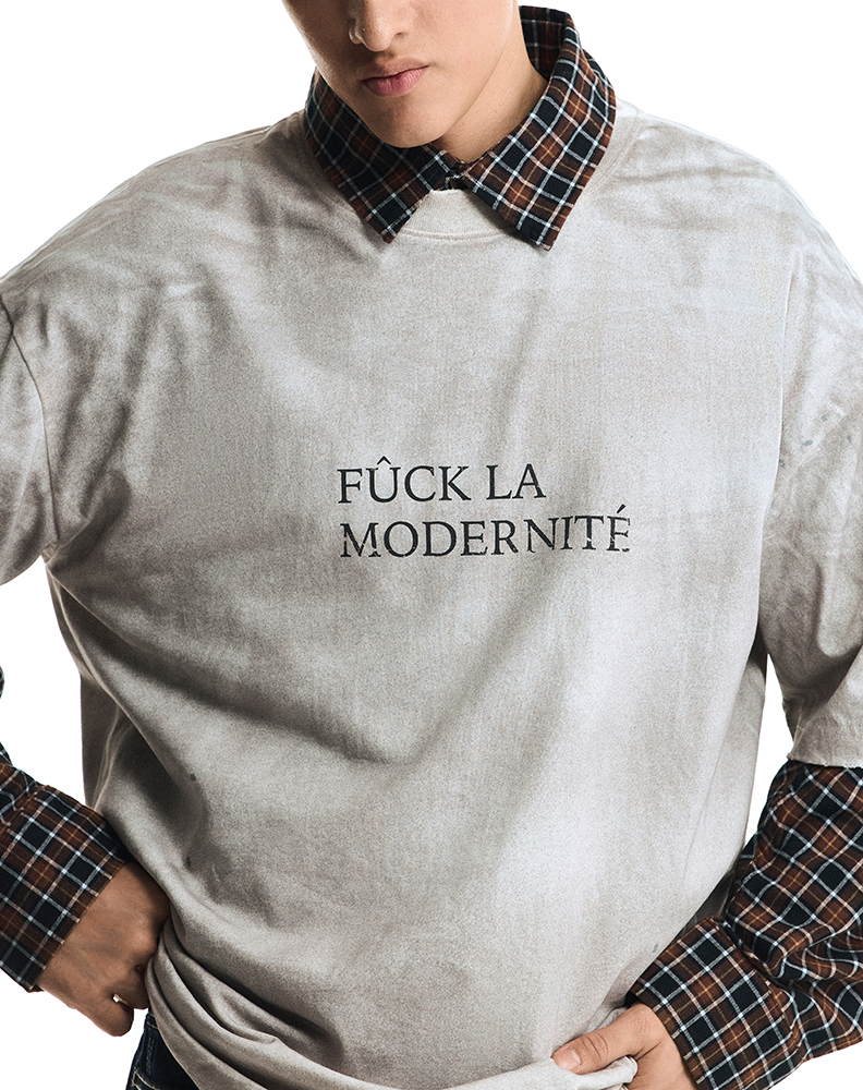 Оверсайз футболка грязно-молочного цвета “Fûck la modernité”