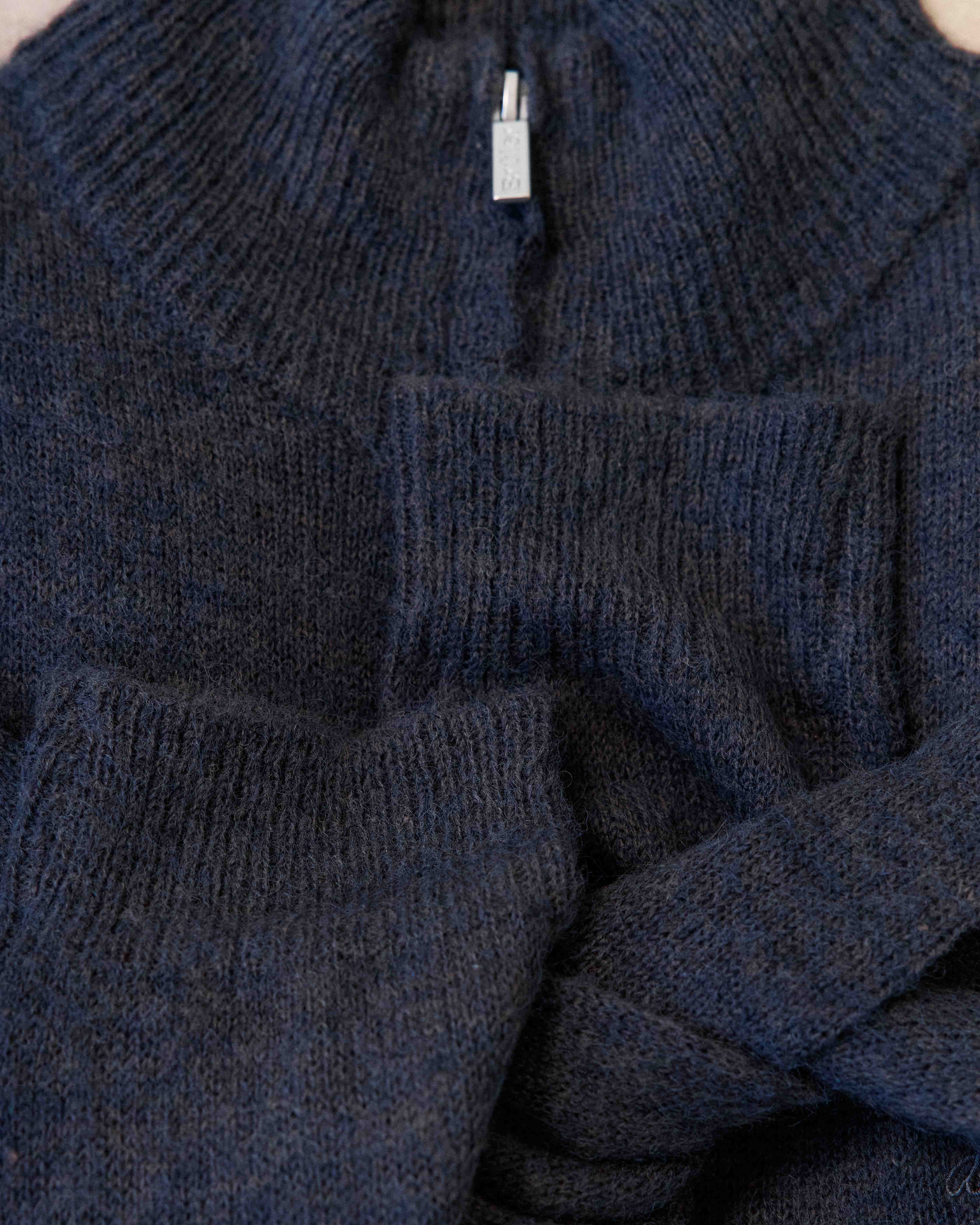 Кардиган «Поздняя работа» черный