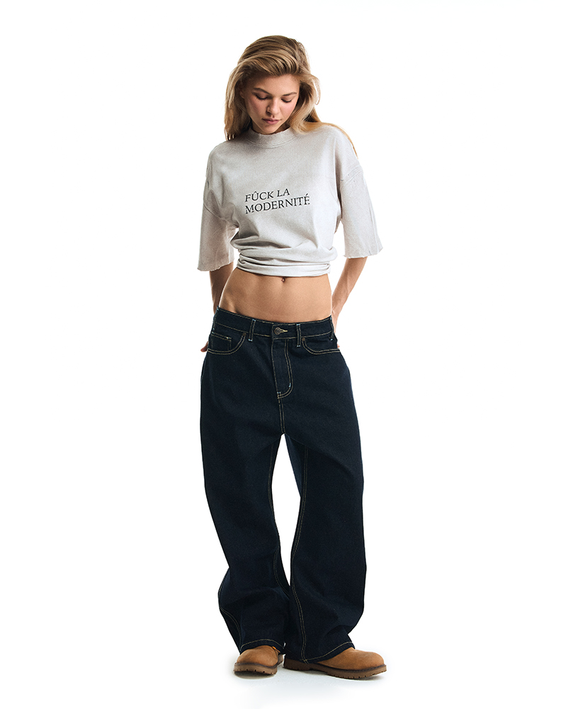 Оверсайз футболка грязно-молочного цвета “Fûck la modernité”